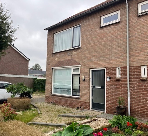 Bernhardstraat 61, 3255 BB Oude-Tonge, Nederland