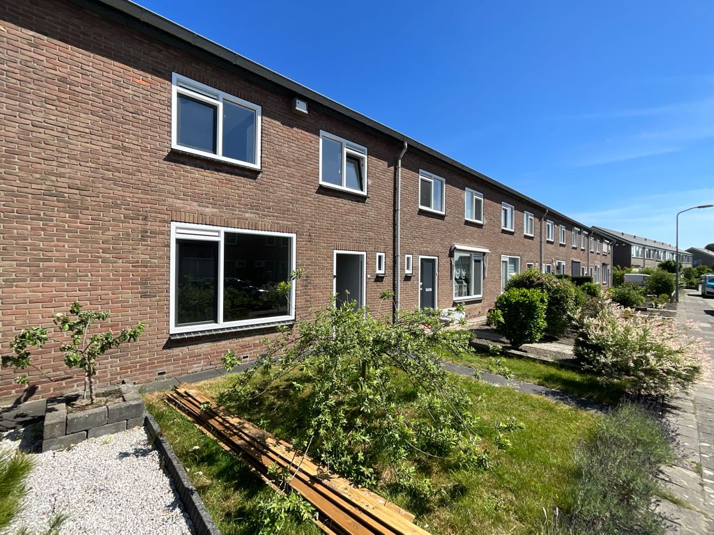 Pastoor van Luenenstraat 21, 3256 AS Achthuizen, Nederland