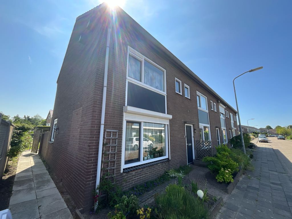 Pastoor van Luenenstraat 7, 3256 AS Achthuizen, Nederland
