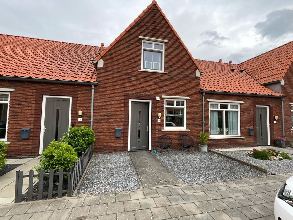 Tussenwoning te huur: Meidoornstraat 13, Stellendam west Stellendam