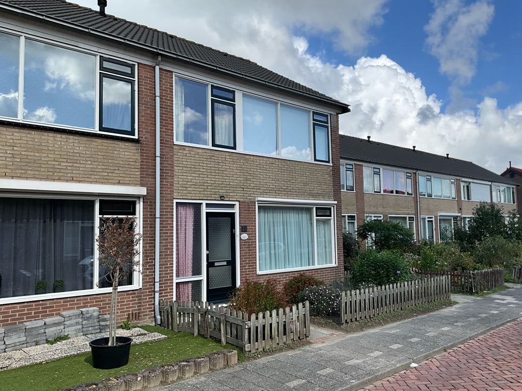 Bloemstraat 28, 3256 AC Achthuizen, Nederland