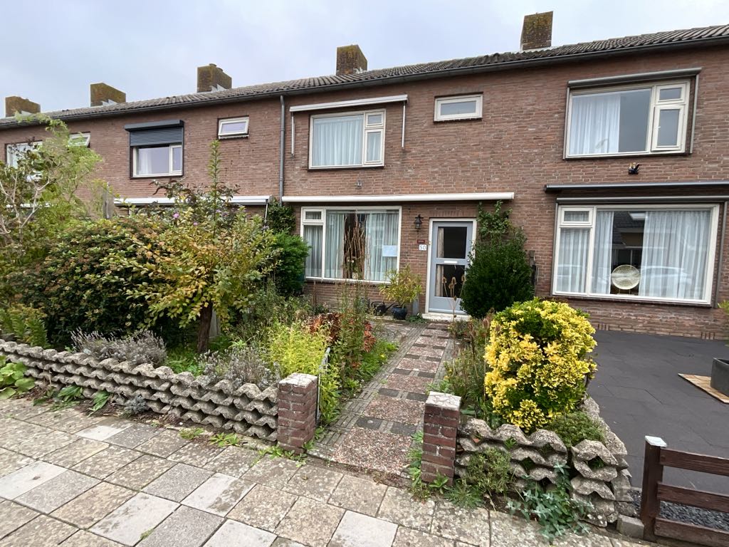 Tussenwoning te huur: Schoolstraat 50, Stellendam west Stellendam