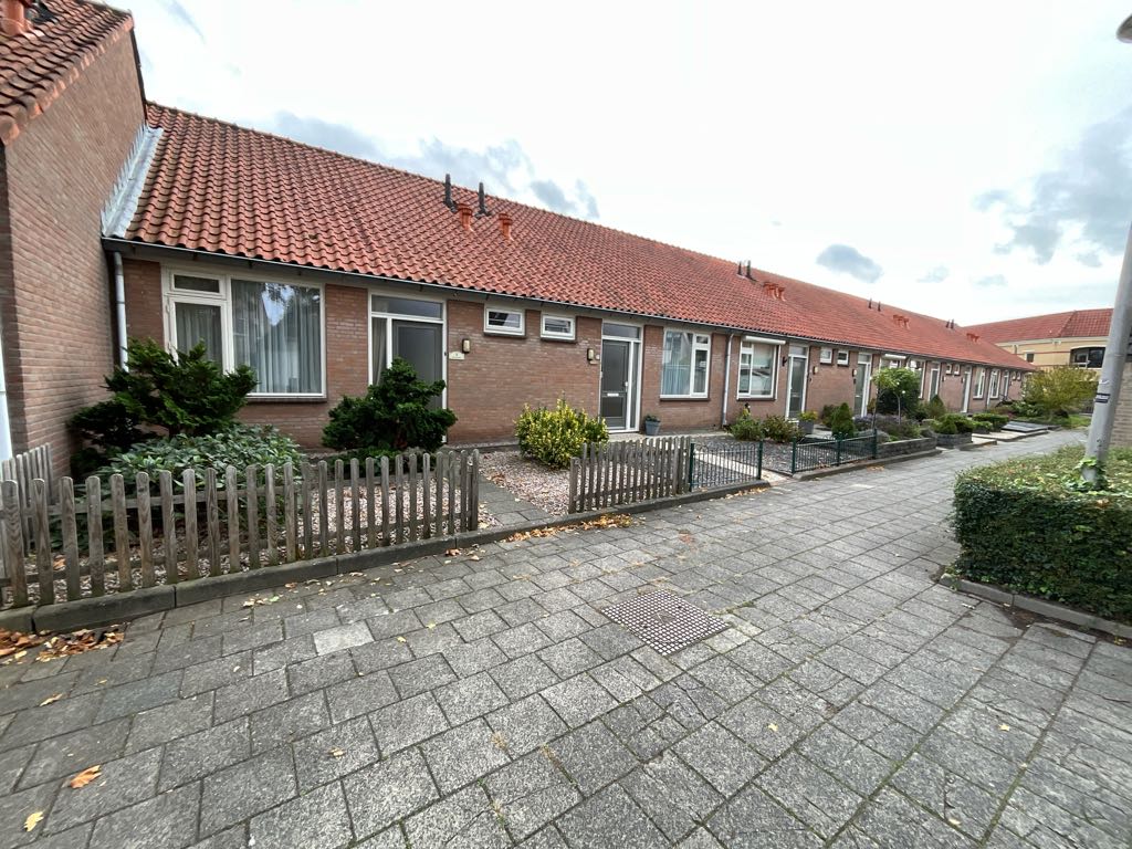 Tussenwoning te huur: Dijkershof 8, Sommelsdijk centrum Sommelsdijk
