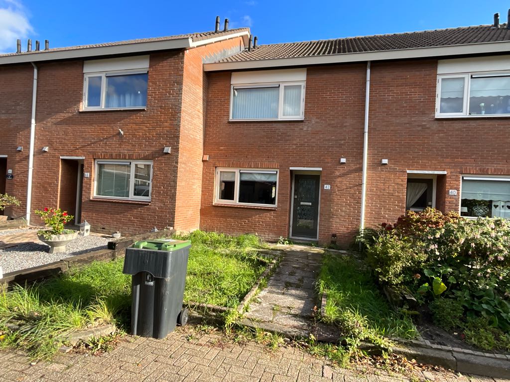 Tussenwoning te huur: Rustburg 42, Ouddorp centrum Ouddorp